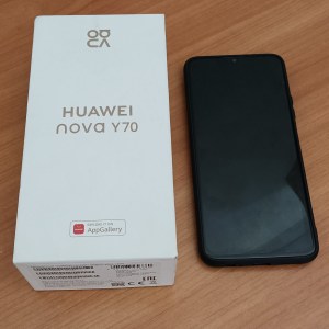 Мобильный телефон Huawei Nova Y70