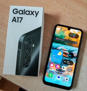  Мобильный телефон Samsung А17